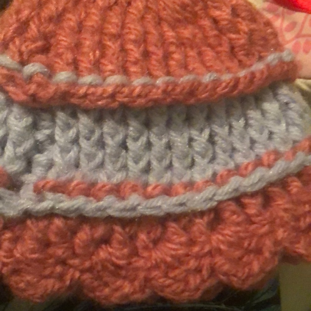 Knitted hat - Picture 2 of 3